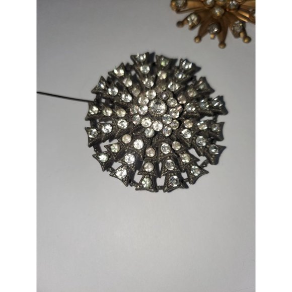 Pins - Picture 4 of 14